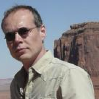 Ulrich next to red cliffs